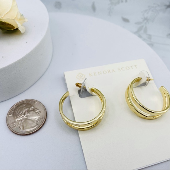 Kendra Scott  Zorte Split Hoop Earrings in Gold Firm price - Picture 6 of 8